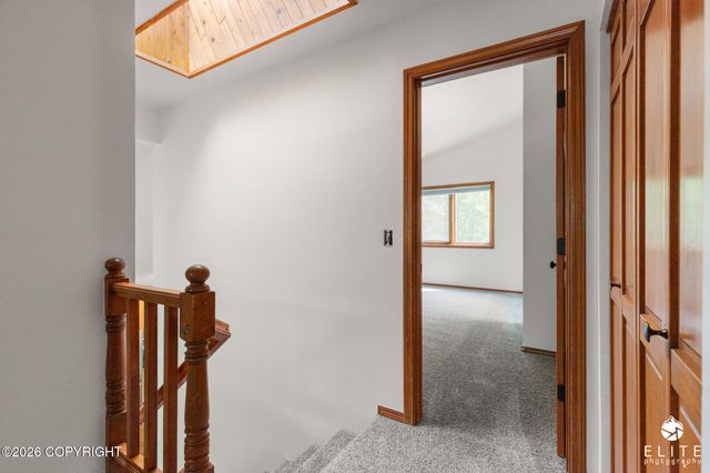 18631 Little Cape Circle, Eagle River, AK 99577