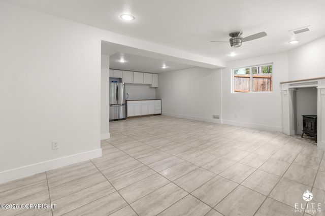18631 Little Cape Circle, Eagle River, AK 99577