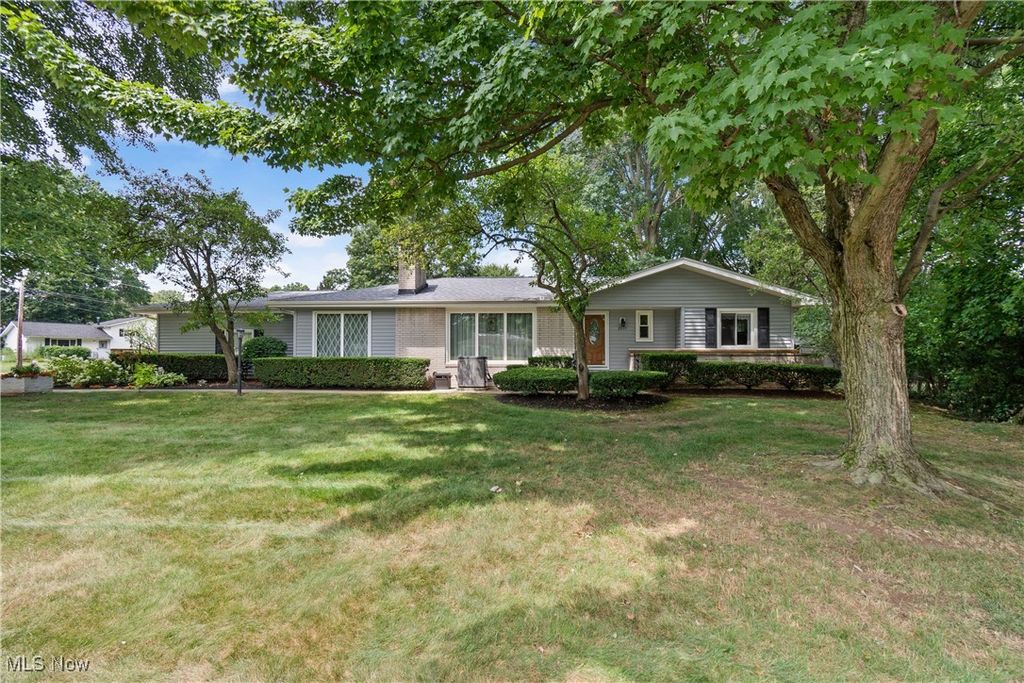 2595 Sand Run Pky, Fairlawn, OH 44333