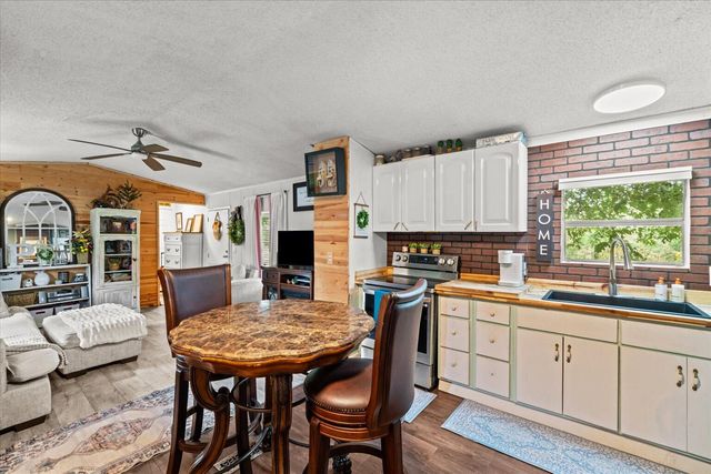 1506 Meadowlark Drive NE, Dalton, GA 30721