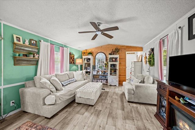 1506 Meadowlark Drive NE, Dalton, GA 30721