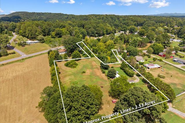 1506 Meadowlark Drive NE, Dalton, GA 30721