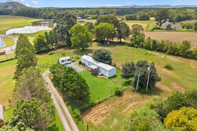 1506 Meadowlark Drive NE, Dalton, GA 30721