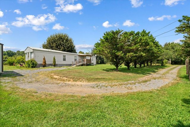 1506 Meadowlark Drive NE, Dalton, GA 30721