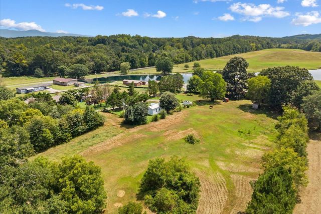 1506 Meadowlark Drive NE, Dalton, GA 30721