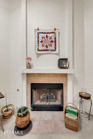 221 N Alto Mesa A, El Paso, TX 79912