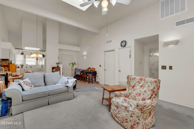 221 N Alto Mesa A, El Paso, TX 79912