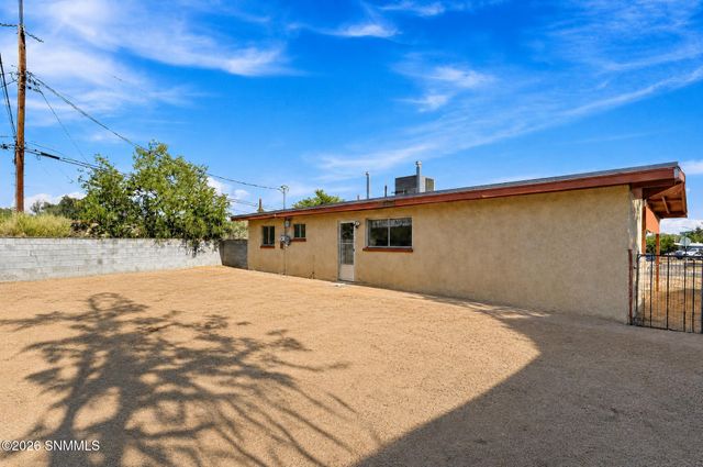 815 Montana Avenue, Las Cruces, NM 88001