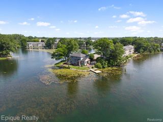 800 Kimberly, Orion Charter Township, MI 48362