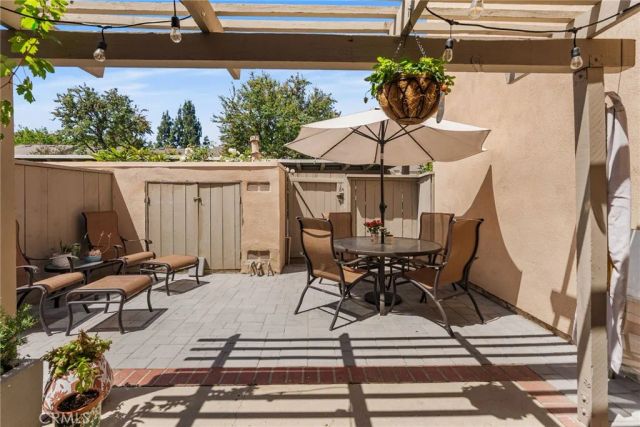 101 W Riverdale Avenue 60, Orange, CA 92865