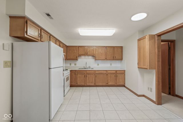 7947 Bentley Commons Drive, Indianapolis, IN 46259