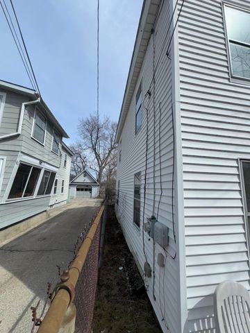 17 Perham Street, Nashua, NH 03064