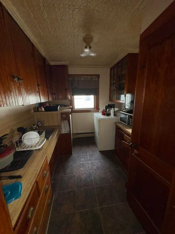17 Perham Street, Nashua, NH 03064