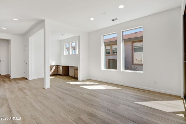 4053 DESERT MOON Drive, Wickenburg, AZ 85390