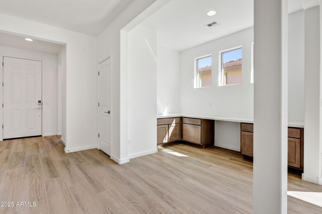 4053 DESERT MOON Drive, Wickenburg, AZ 85390 — photo 4