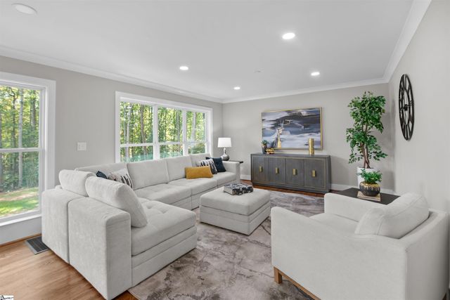 211 Gerald Drive, Simpsonville, SC 29681