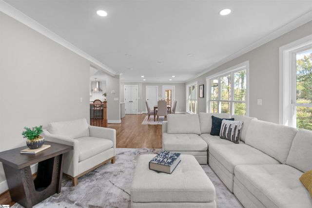 211 Gerald Drive, Simpsonville, SC 29681