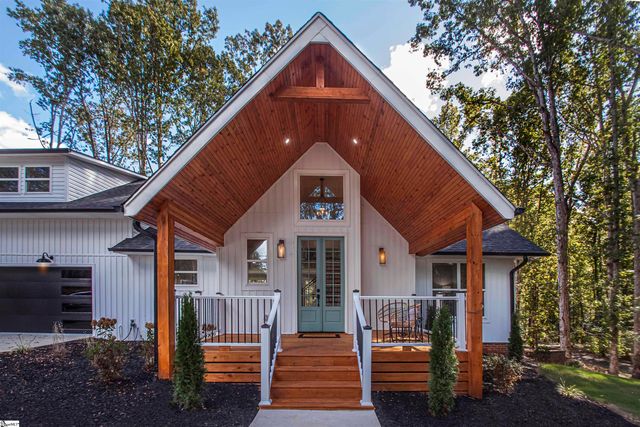 211 Gerald Drive, Simpsonville, SC 29681