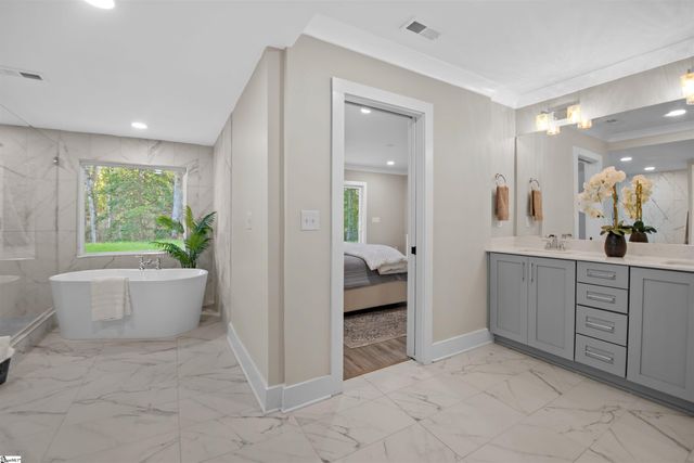 211 Gerald Drive, Simpsonville, SC 29681