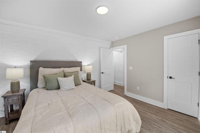 211 Gerald Drive, Simpsonville, SC 29681