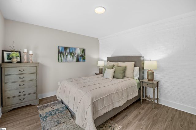 211 Gerald Drive, Simpsonville, SC 29681