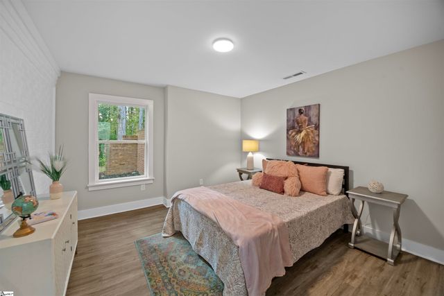 211 Gerald Drive, Simpsonville, SC 29681