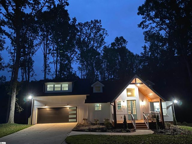 211 Gerald Drive, Simpsonville, SC 29681