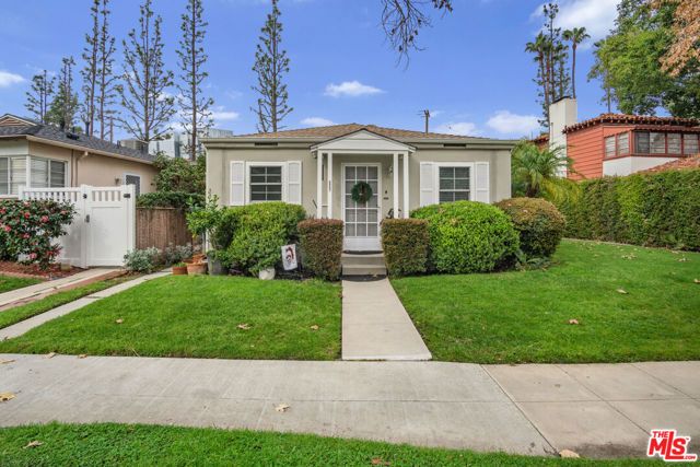 2907 W Riverside Drive, Burbank, CA 91505