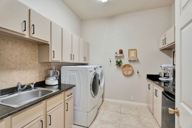 9321 S Longwood Drive, Granbury, TX 76049