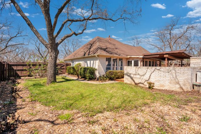 9321 S Longwood Drive, Granbury, TX 76049