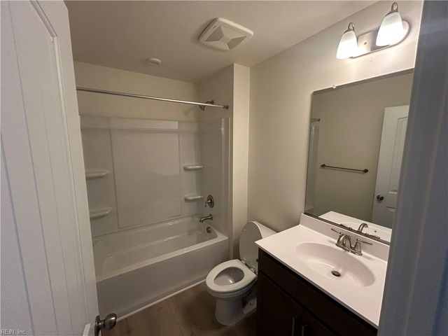 1433 Wharf Hill DR, Smithfield, VA 23430