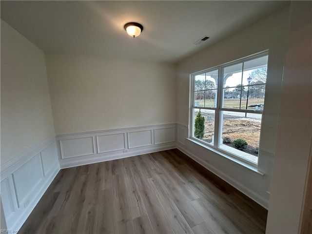 1433 Wharf Hill DR, Smithfield, VA 23430