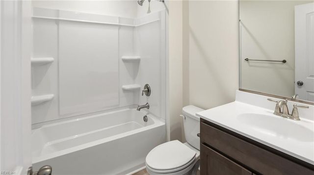 1433 Wharf Hill DR, Smithfield, VA 23430