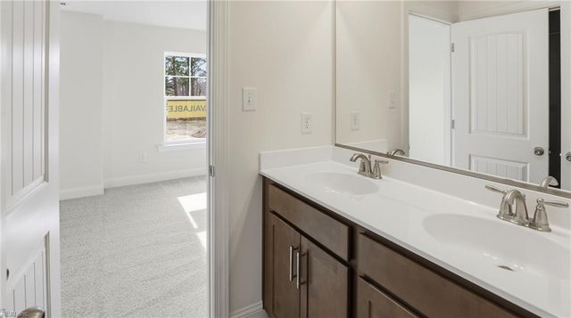 1433 Wharf Hill DR, Smithfield, VA 23430