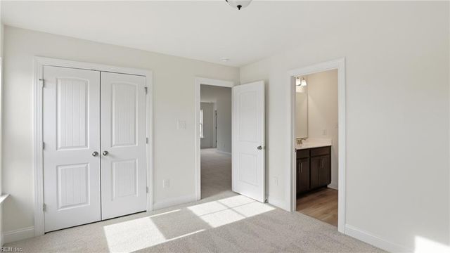 1433 Wharf Hill DR, Smithfield, VA 23430