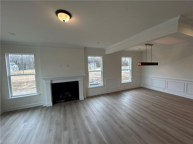 1433 Wharf Hill DR, Smithfield, VA 23430