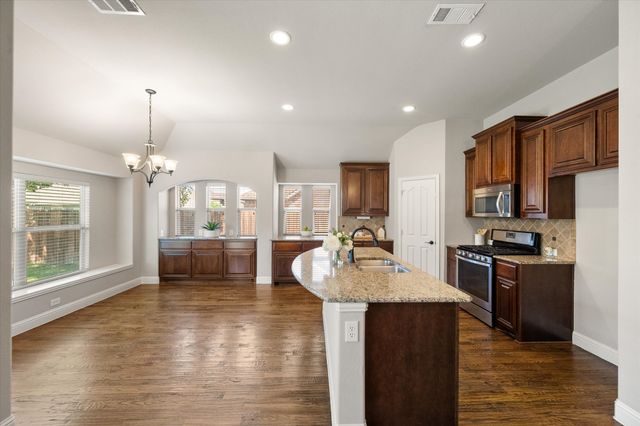4206 Poppy Drive, Mansfield, TX 76063
