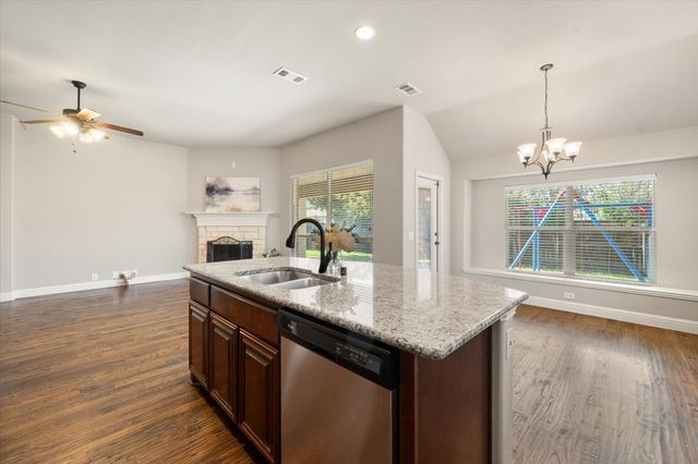 4206 Poppy Drive, Mansfield, TX 76063