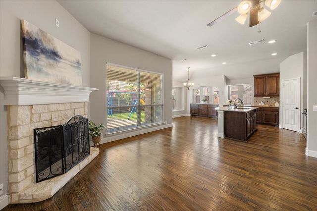 4206 Poppy Drive, Mansfield, TX 76063