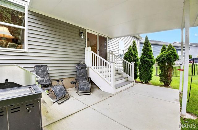 240 Carlton Point Drive, Wentzville, MO 63385