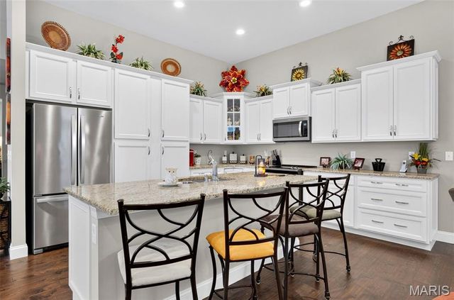 240 Carlton Point Drive, Wentzville, MO 63385