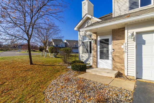 7050 49th Street N, Oakdale, MN 55128