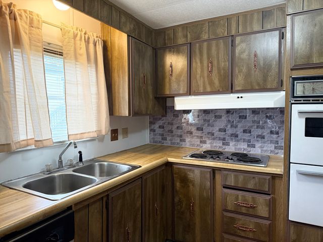 23 Thunderbird Drive, Naugatuck, CT 06770