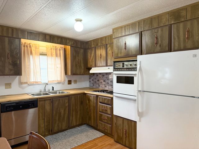 23 Thunderbird Drive, Naugatuck, CT 06770