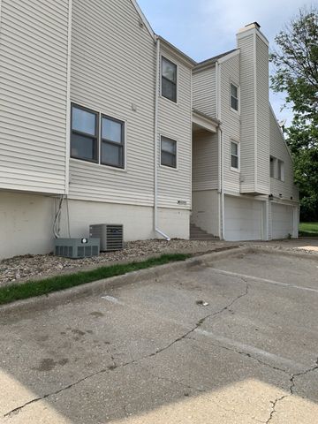 5255 Dakota Drive, West Des Moines, IA 50265