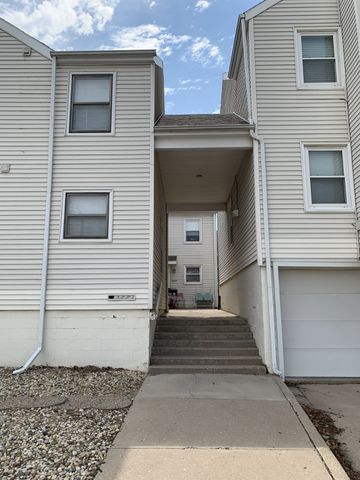5255 Dakota Drive, West Des Moines, IA 50265