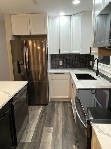 5255 Dakota Drive, West Des Moines, IA 50265