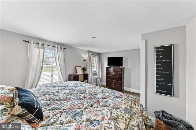 407 WALNUT ST, Parkesburg, PA 19365