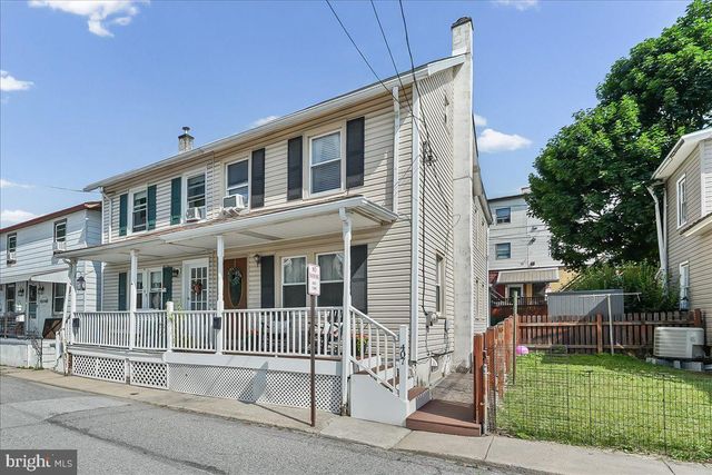 407 WALNUT ST, Parkesburg, PA 19365