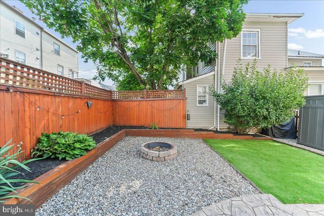 407 WALNUT ST, Parkesburg, PA 19365